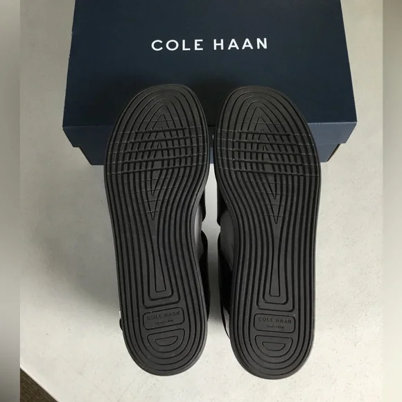 COLE HAAN - Picture 3 of 16